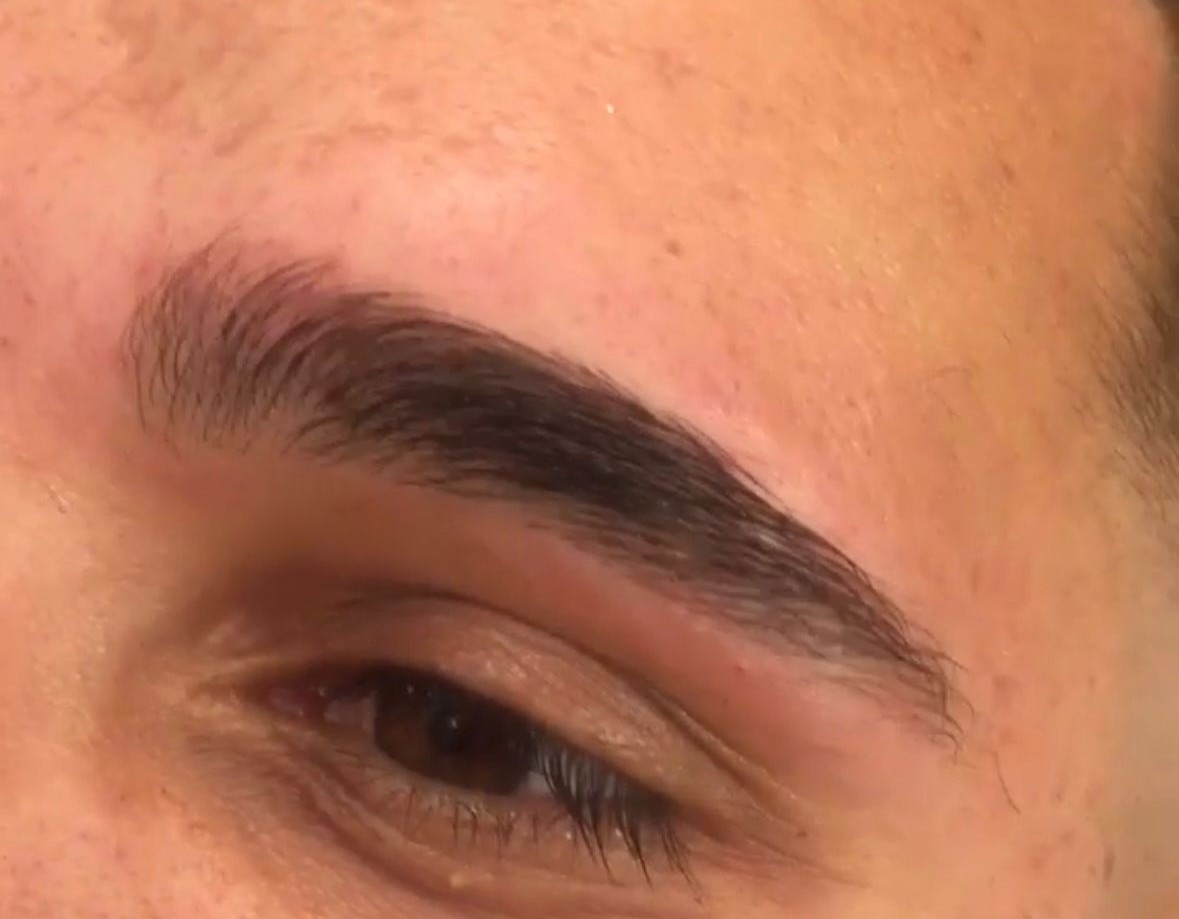Résultat sourcil homme