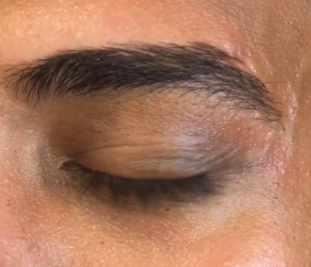 Résultat sourcil homme